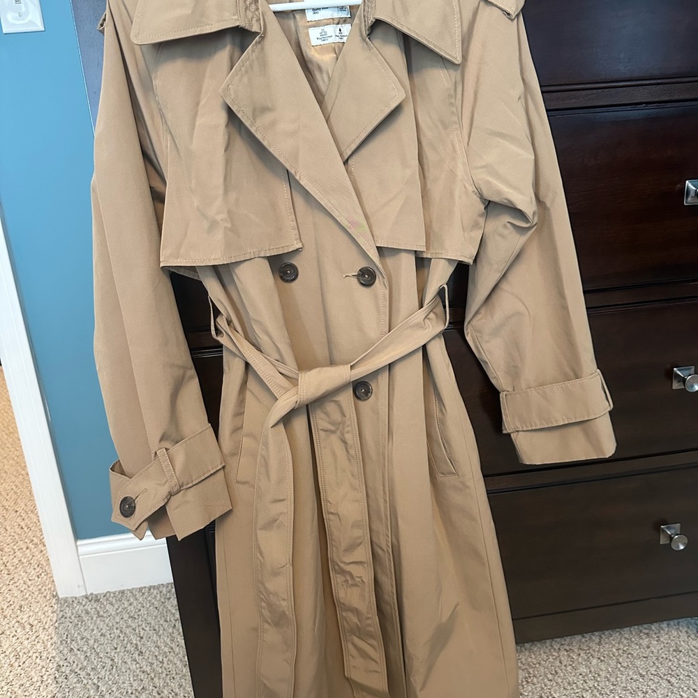 Abercrombie & Fitch Beige Trench Coat